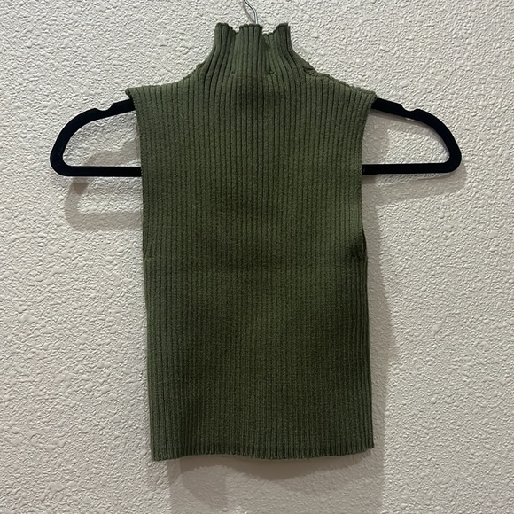 Zara Cropped turtleneck sweater - Picture 2 of 3